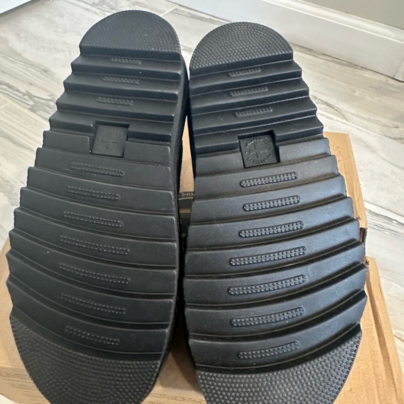 NWT Dr.Martens Voss Platform Sandal Black Hyrdo Leather Size 8 - Picture 4 of 6